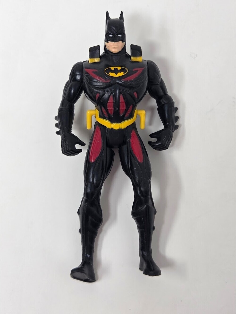 Kenner 1995 DC Comics Batman Action Figure Black And Red Suit With Yellow Belt